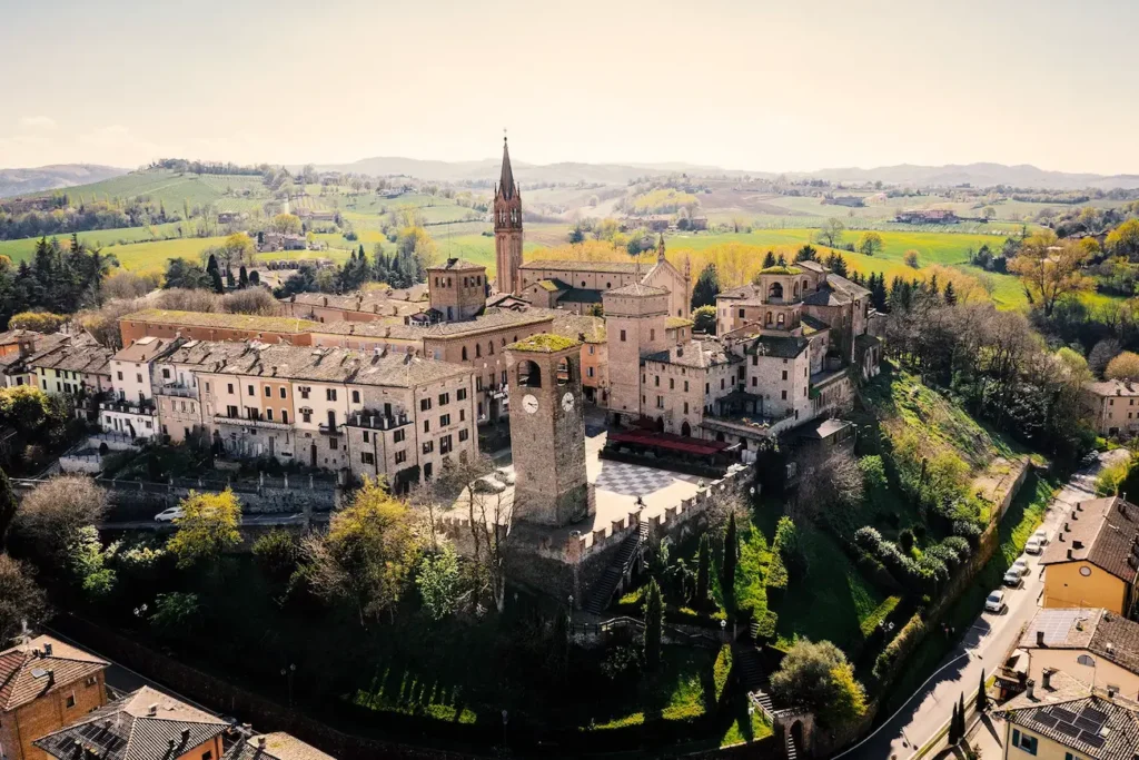 Foto del borgo di Castelvetro di Modena