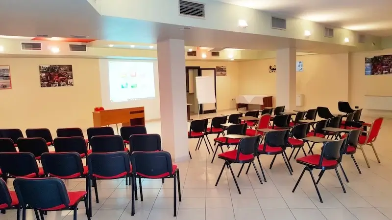 Sala Meeting.2jpg (1) (1)