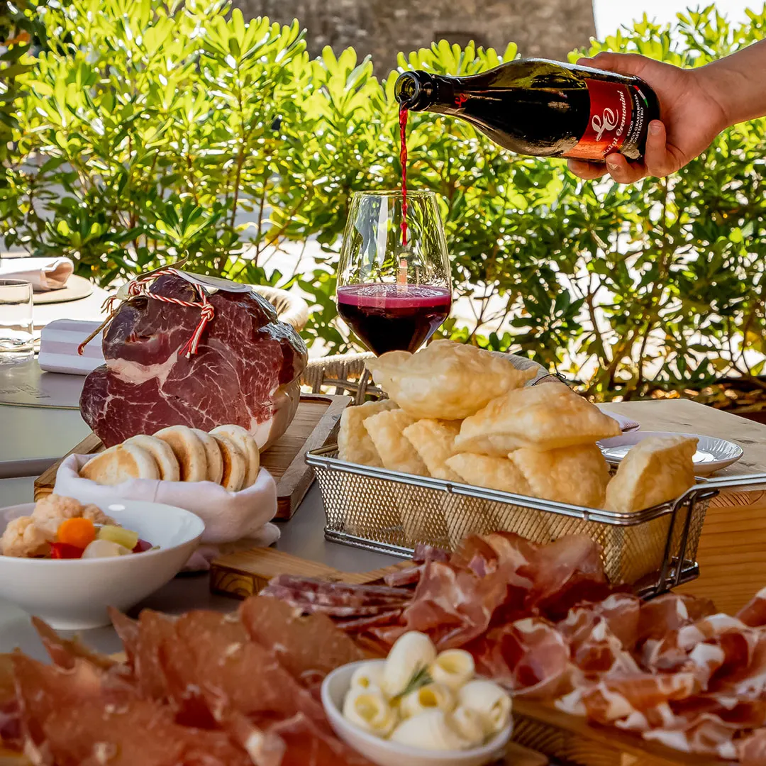 Foto gallery del ristorante il castello di castelvetro di modena