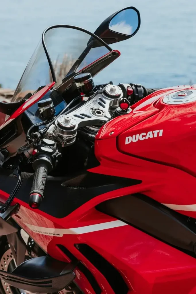 dettaglio moto ducati